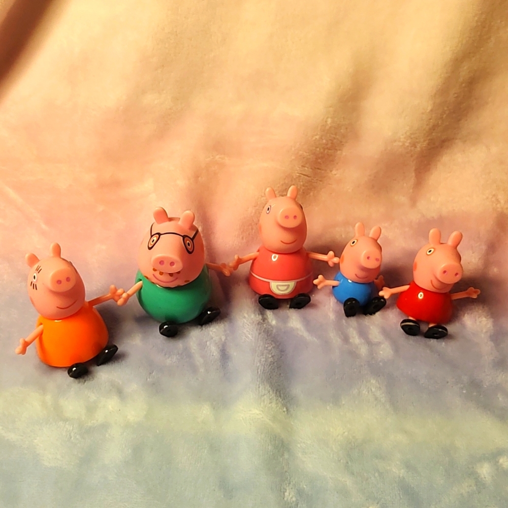 Small Peppa Pig Figure Lot